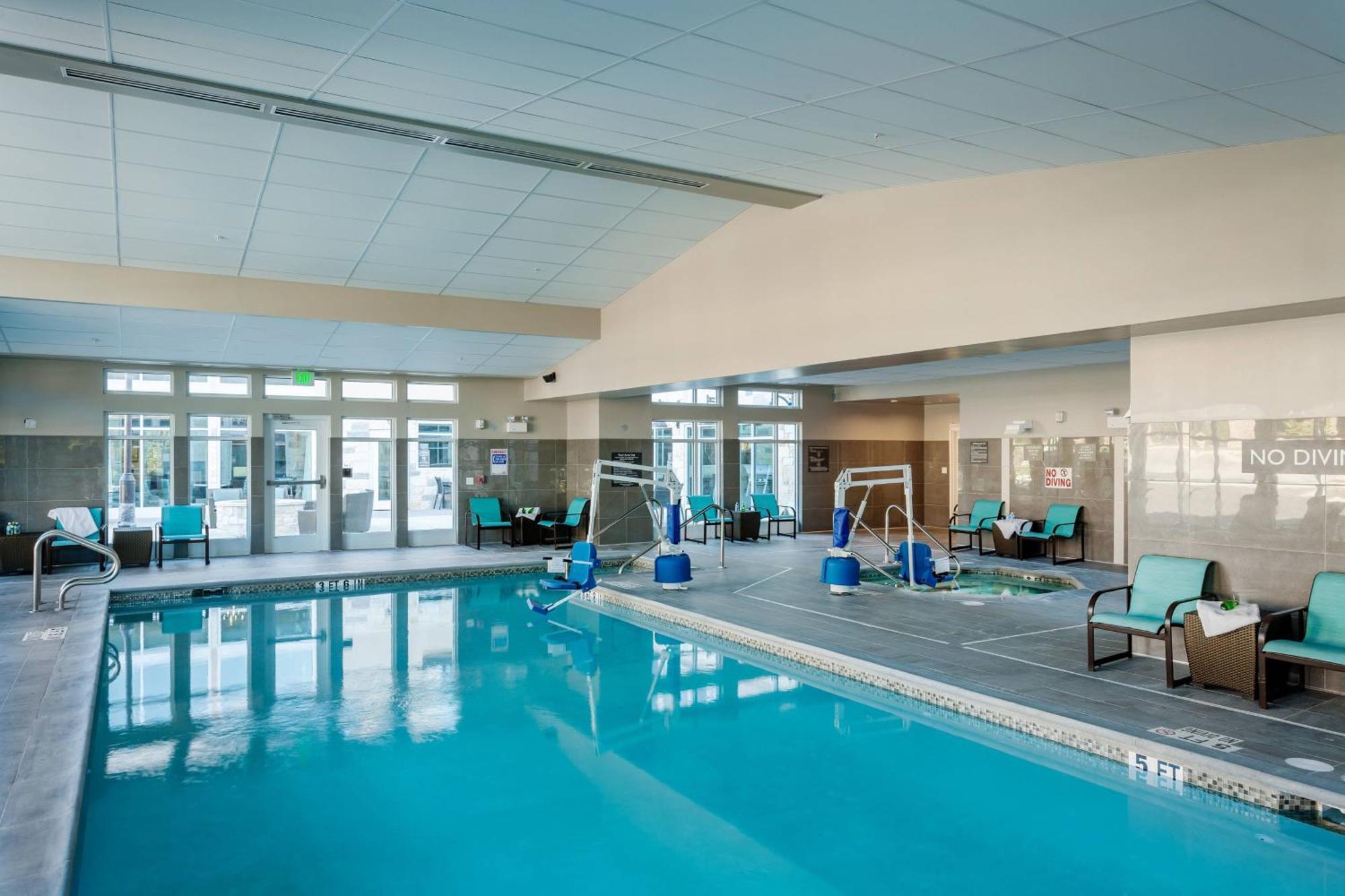 Residence Inn By Marriott Austin Lake Austin/River Place Four Points Exterior photo