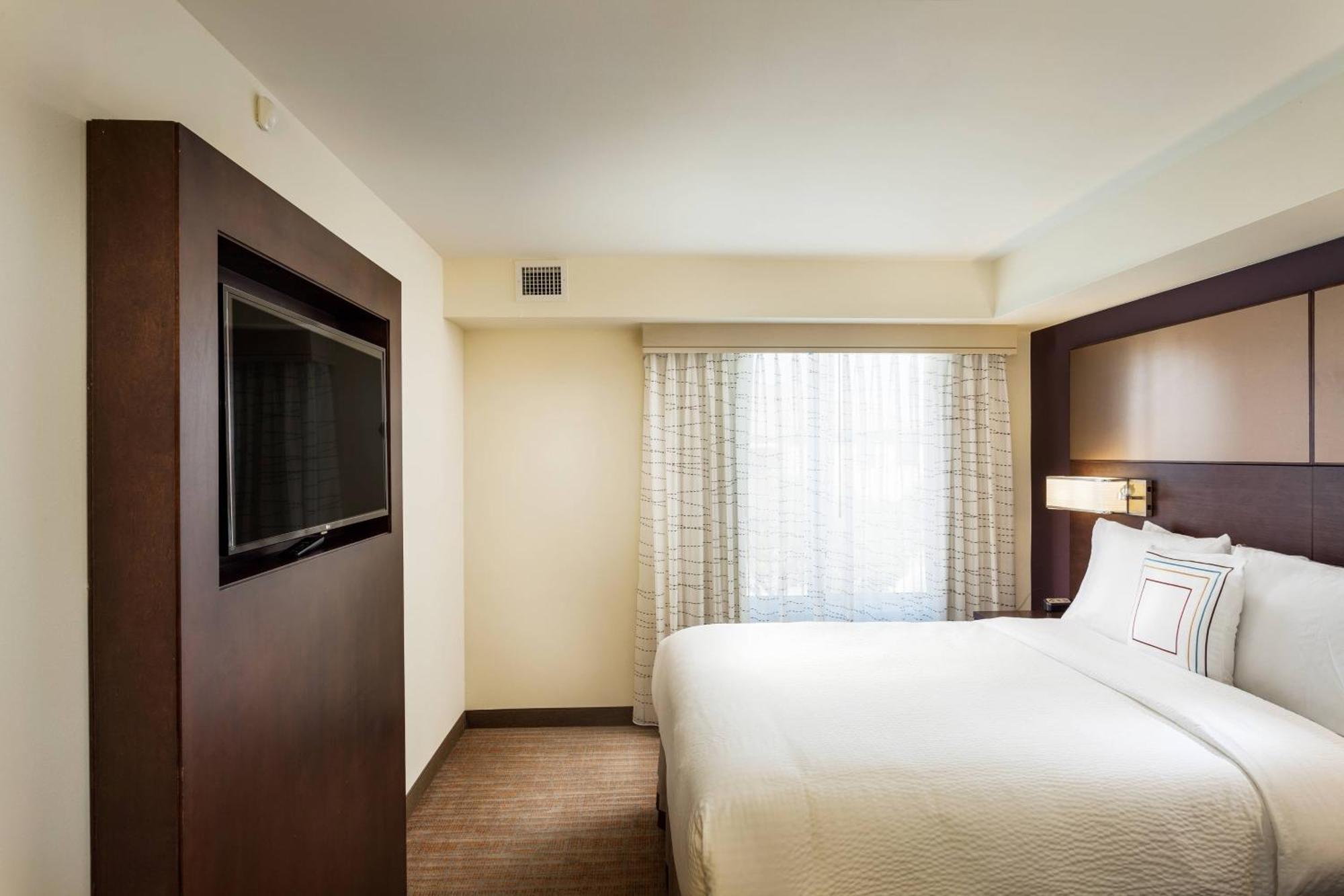 Residence Inn By Marriott Austin Lake Austin/River Place Four Points Exterior photo